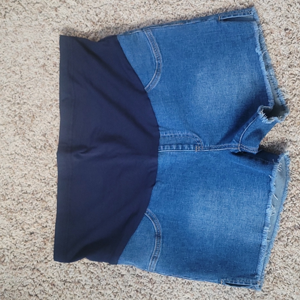 NWOT Womens Maternity Denim Jean Shorts